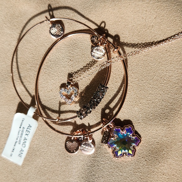 Alex and Ani bracelet stack in rose gold - Picture 4 of 4